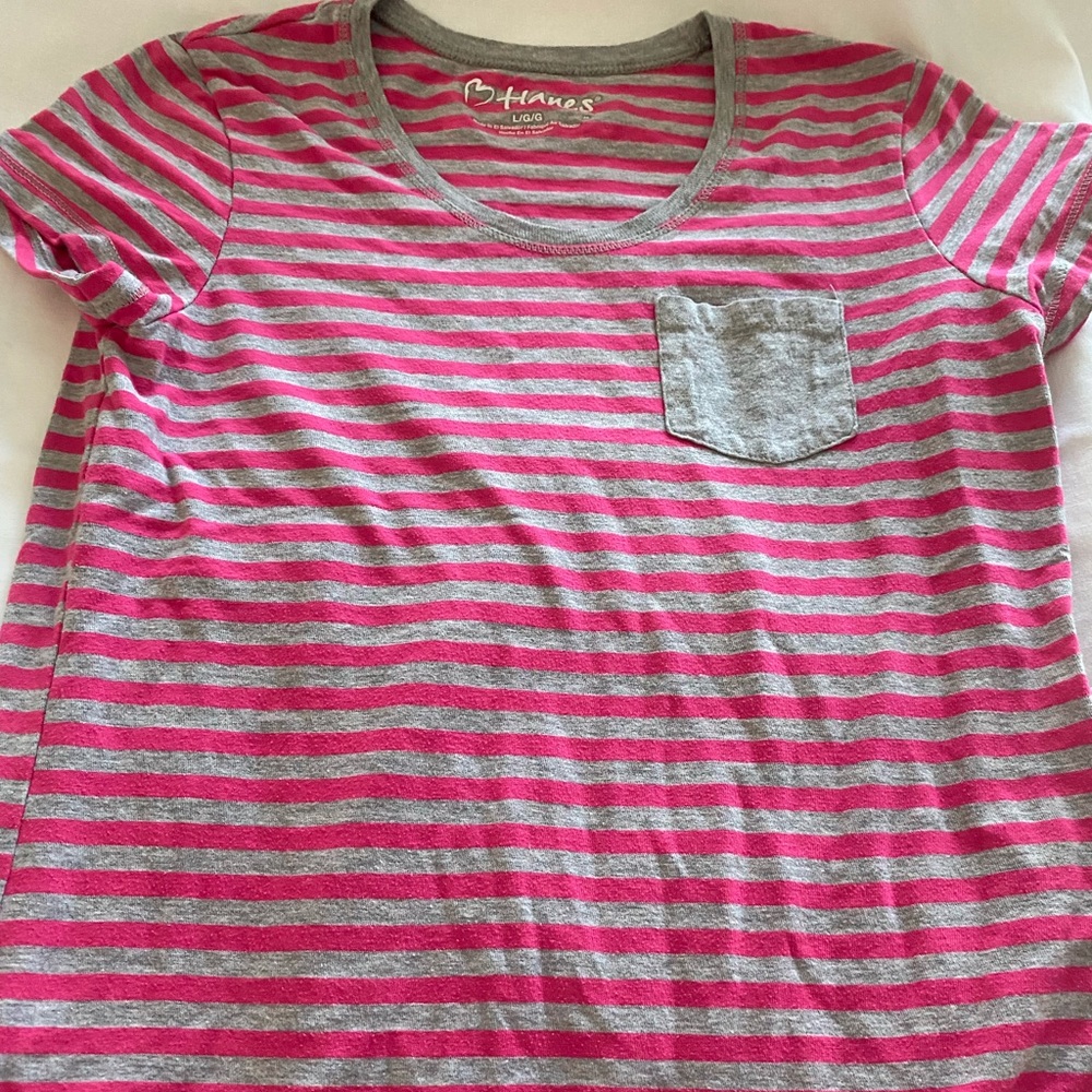 Gray and pink striped t-shirt